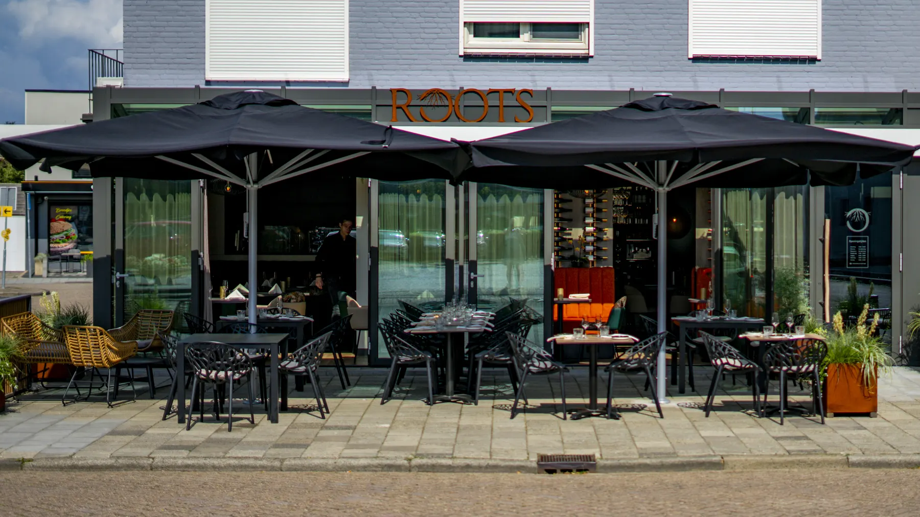 De gevel van Restaurant Roots in Budel